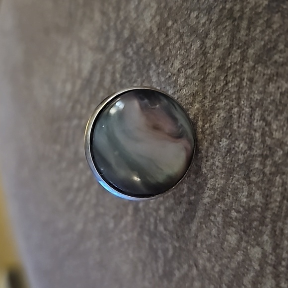 3/$30 Abalone Shell Cabochon Adjustable Ring - Picture 5 of 5